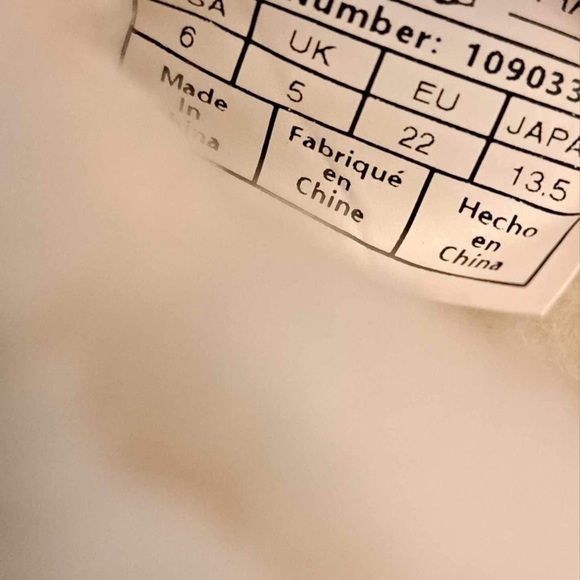 Koolaburra By UGG Mini Boot - Little Kids Size 6 - Picture 7 of 9